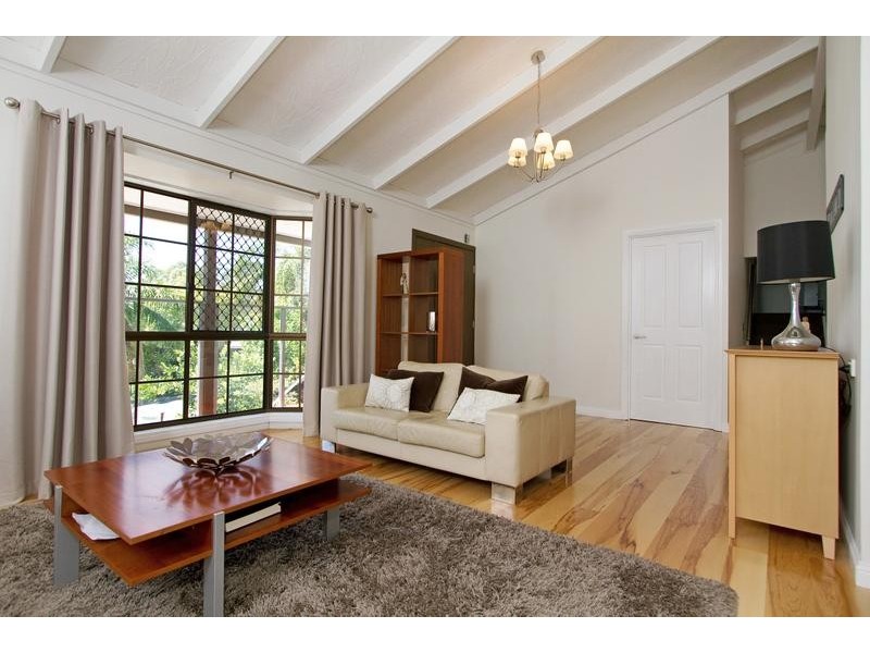 5 Ballard Place, Fig Tree Pocket QLD 4069