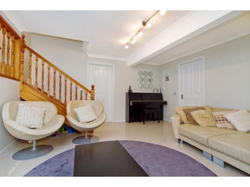 5 Ballard Place, Fig Tree Pocket QLD 4069