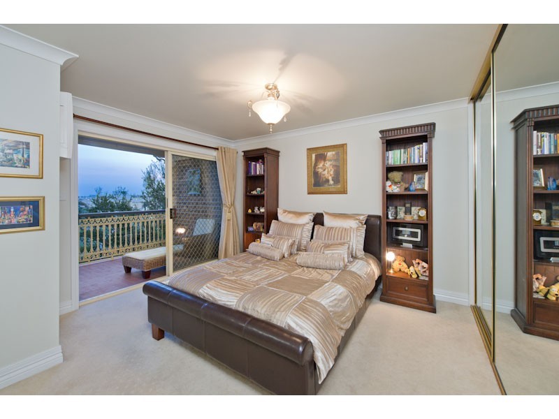 11/27 Swann Road, Taringa QLD 4068