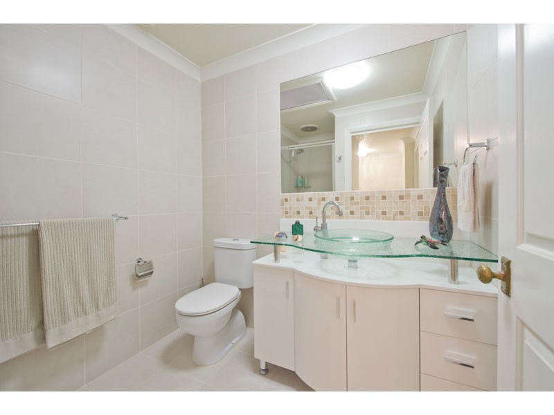 11/27 Swann Road, Taringa QLD 4068