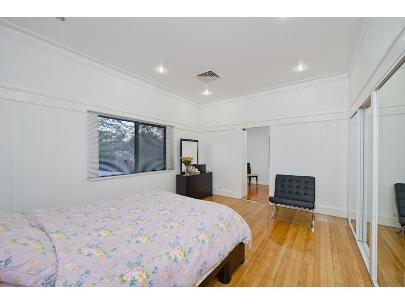 3 Harts Road, Indooroopilly QLD 4068