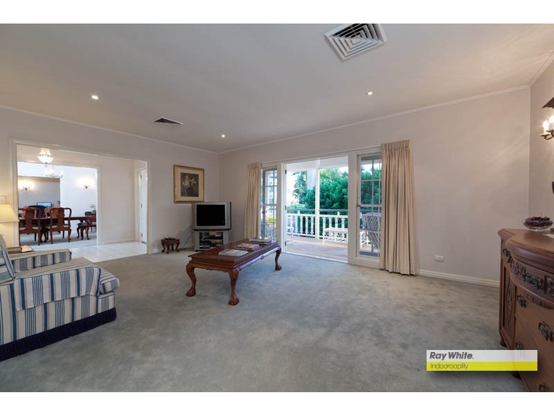 23 Glencairn Avenue, Indooroopilly QLD 4068