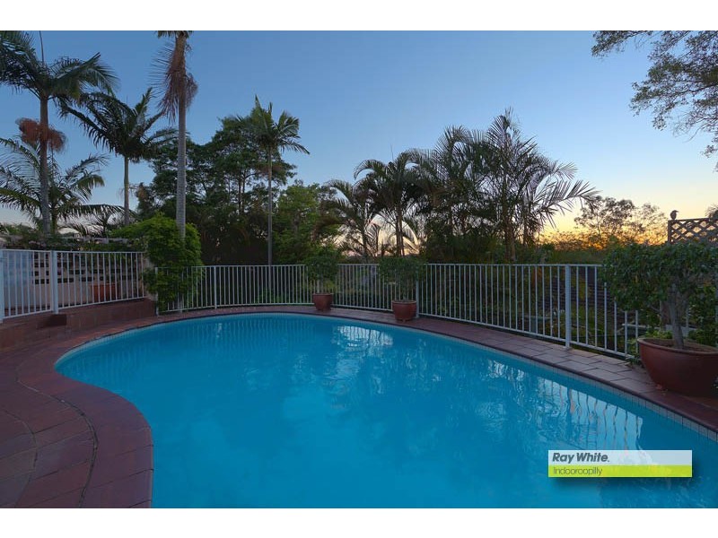 23 Glencairn Avenue, Indooroopilly QLD 4068