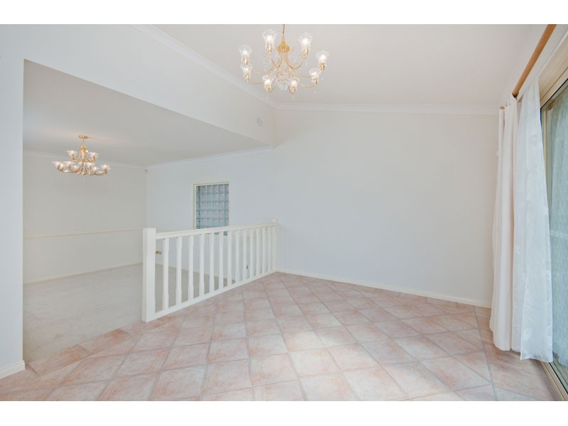 21 Queens Road, Taringa QLD 4068