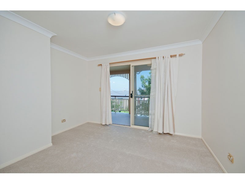 21 Queens Road, Taringa QLD 4068