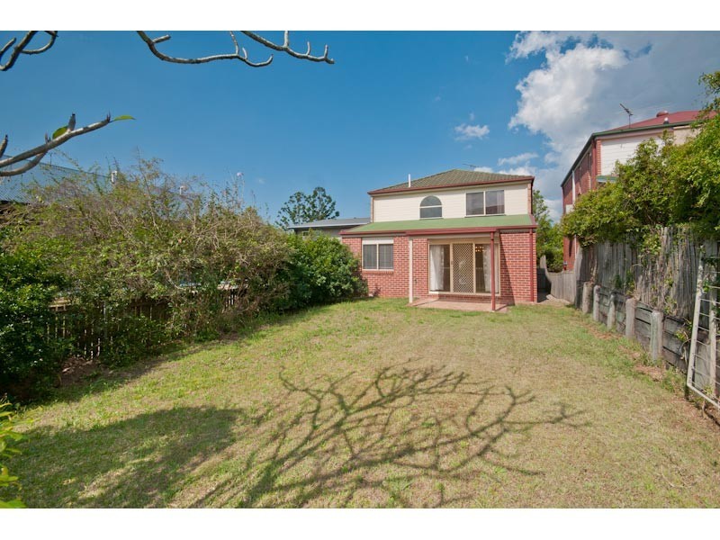 21 Queens Road, Taringa QLD 4068