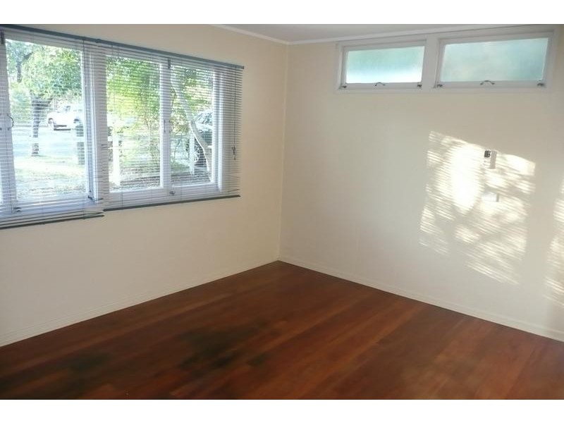 7 Taringa Parade, Indooroopilly QLD 4068