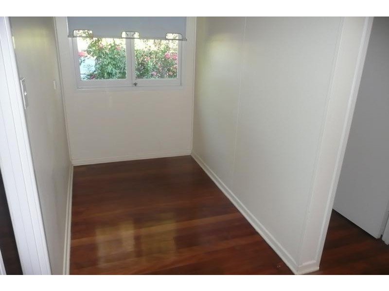 7 Taringa Parade, Indooroopilly QLD 4068