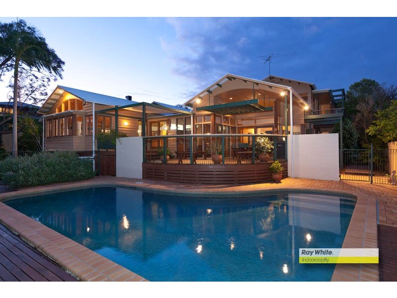 10 Carnoustie Court, Indooroopilly QLD 4068