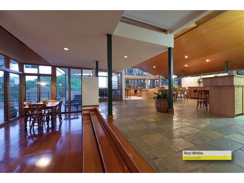 10 Carnoustie Court, Indooroopilly QLD 4068