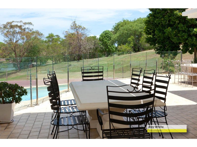 16 Carnoustie Court, Indooroopilly QLD 4068