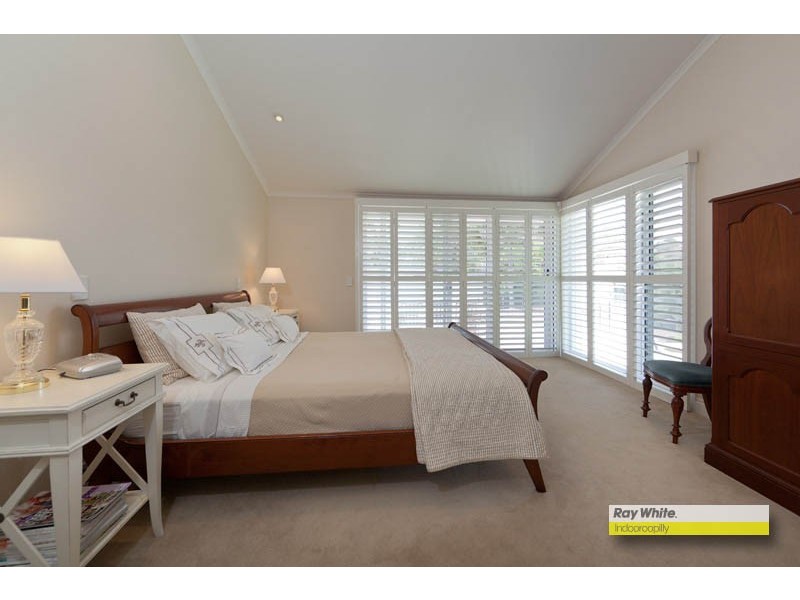 16 Carnoustie Court, Indooroopilly QLD 4068