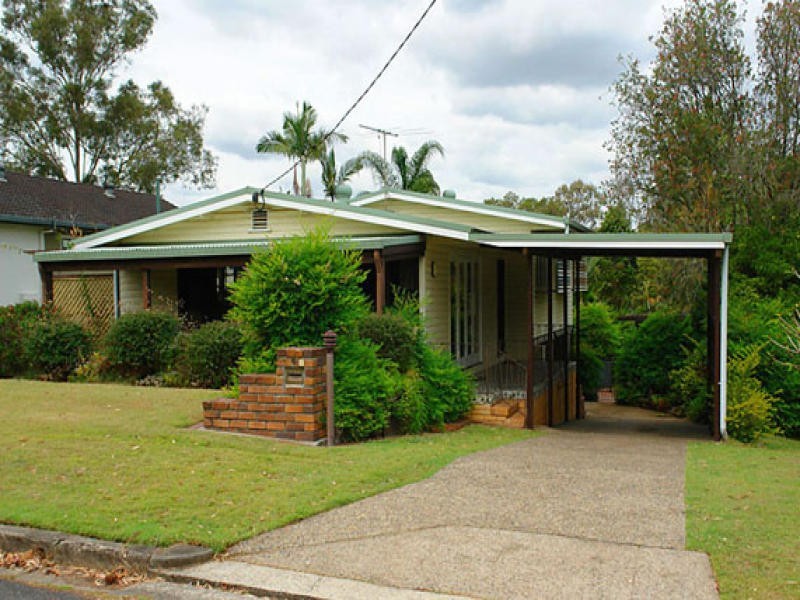 4 Jeymer Street, Kenmore QLD 4069