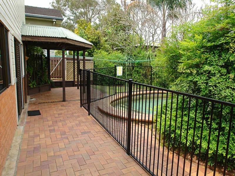 4 Jeymer Street, Kenmore QLD 4069