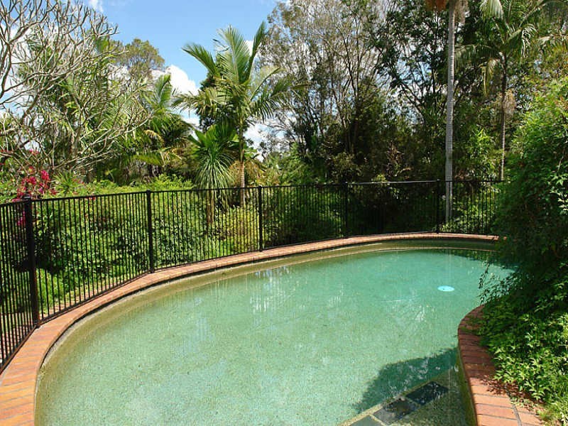 4 Jeymer Street, Kenmore QLD 4069