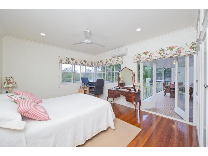 30 Nindethana Street, Indooroopilly QLD 4068