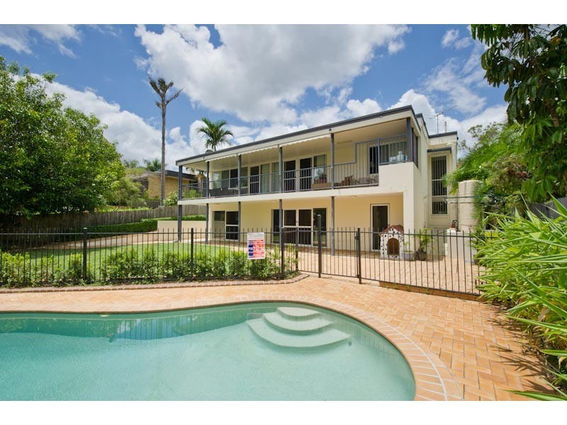 182 Harts Road, Indooroopilly QLD 4068