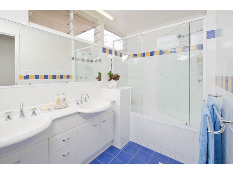 182 Harts Road, Indooroopilly QLD 4068