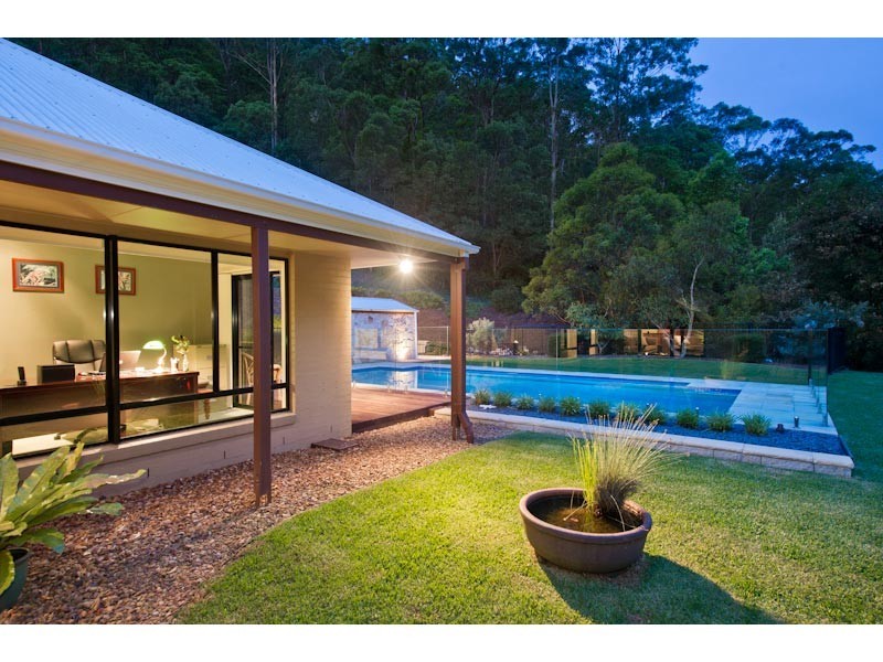 1 Millbrook Drive, Pullenvale QLD 4069
