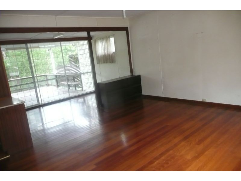 8 Priory Street, Indooroopilly QLD 4068