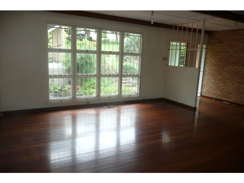 8 Priory Street, Indooroopilly QLD 4068