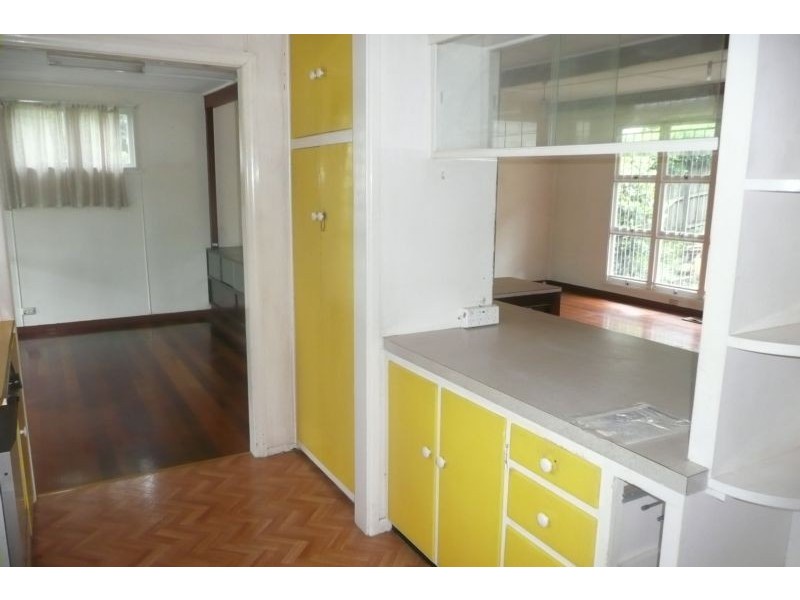 8 Priory Street, Indooroopilly QLD 4068