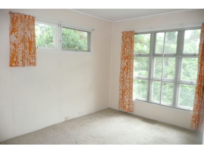 8 Priory Street, Indooroopilly QLD 4068