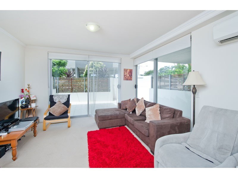 1/95 Clarence Road, Indooroopilly QLD 4068