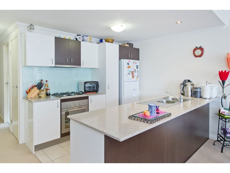 1/95 Clarence Road, Indooroopilly QLD 4068