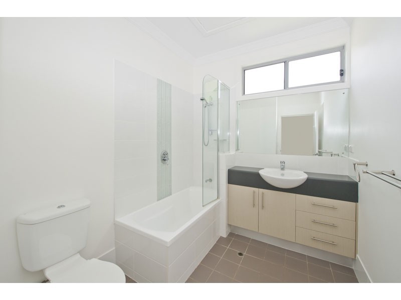 10 Harts Road, Indooroopilly QLD 4068