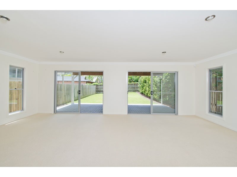 10 Harts Road, Indooroopilly QLD 4068