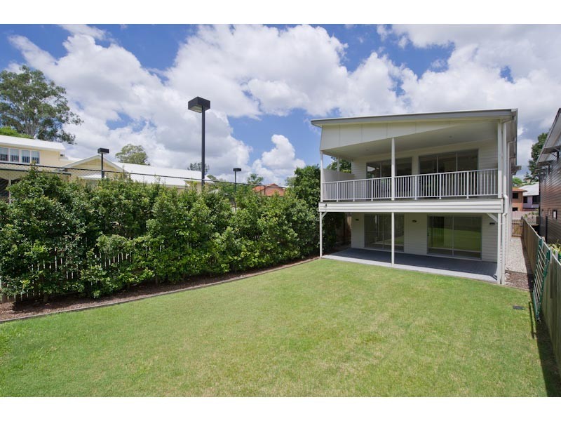 10 Harts Road, Indooroopilly QLD 4068