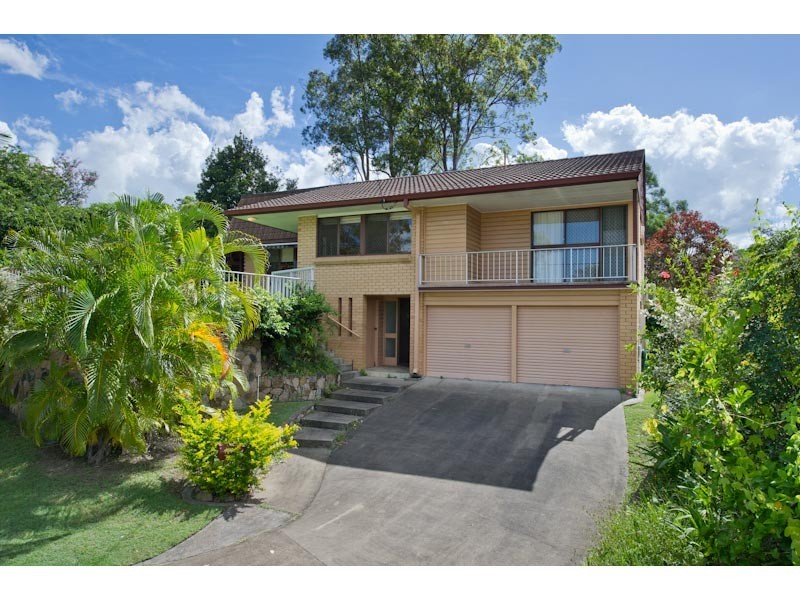 6 Dyer Street, Chapel Hill QLD 4069