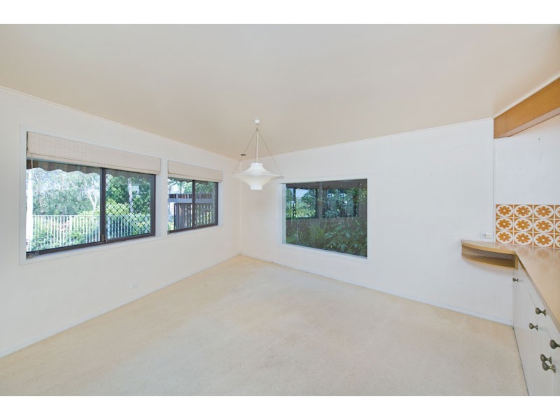 6 Dyer Street, Chapel Hill QLD 4069