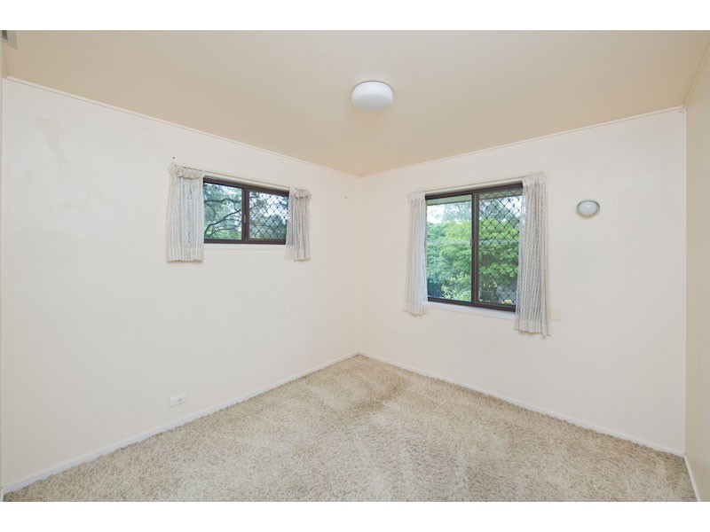 6 Dyer Street, Chapel Hill QLD 4069