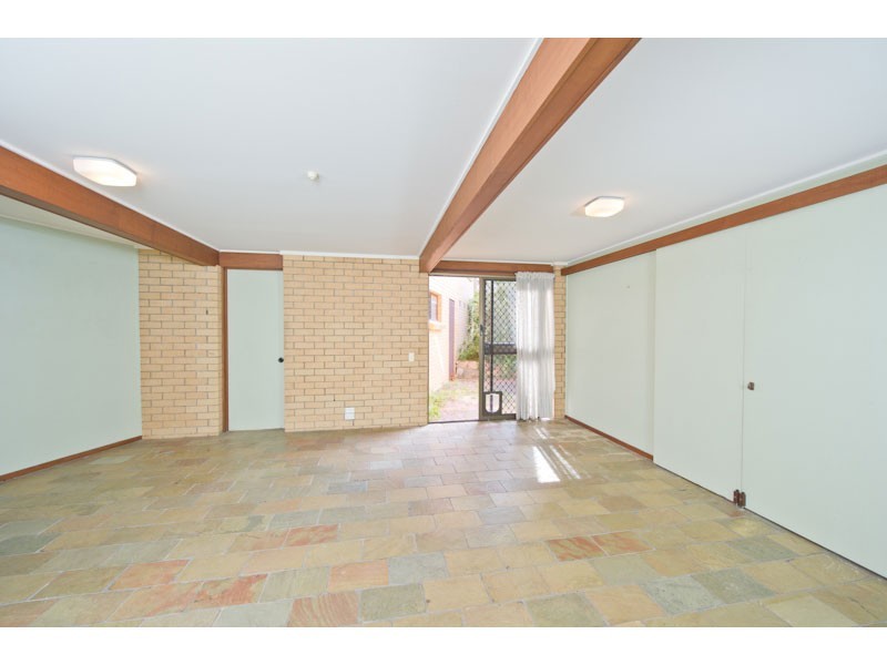 6 Dyer Street, Chapel Hill QLD 4069