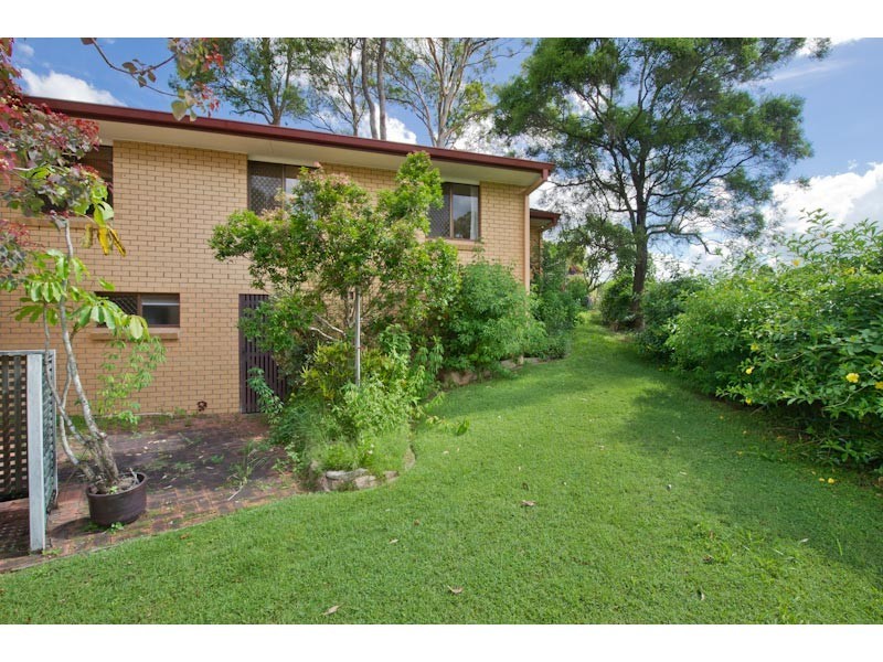 6 Dyer Street, Chapel Hill QLD 4069