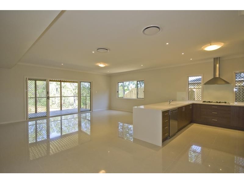 19 Usher Street, Indooroopilly QLD 4068