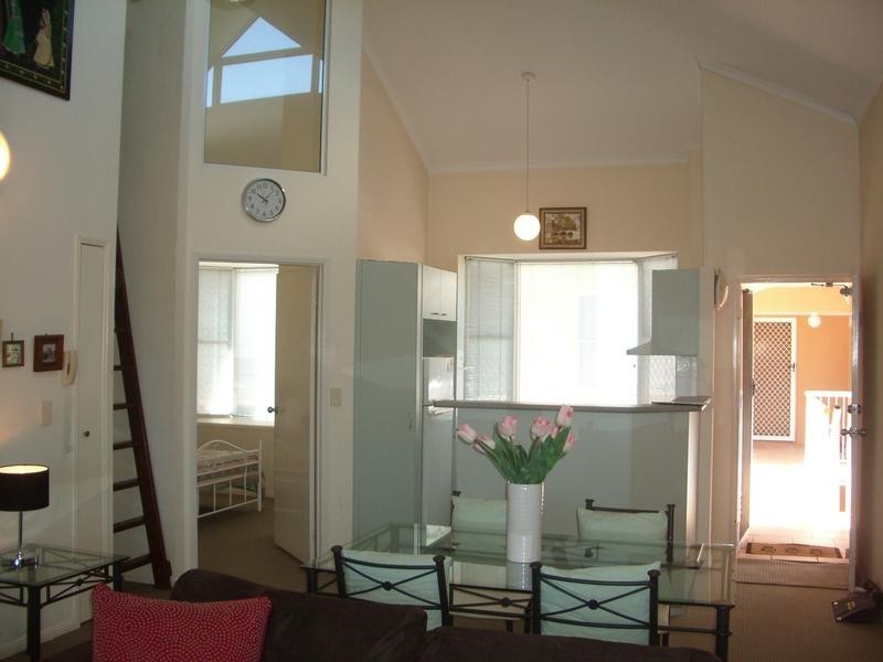 17/22 York Street, Indooroopilly QLD 4068