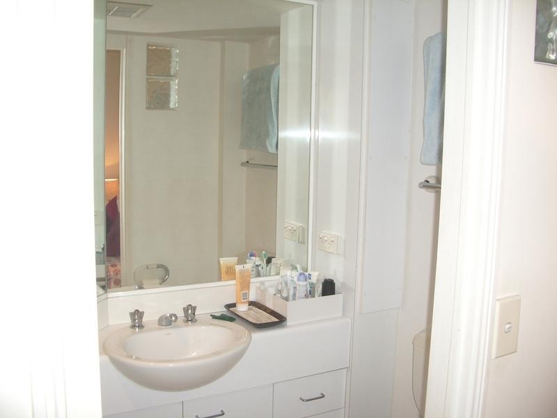 17/22 York Street, Indooroopilly QLD 4068