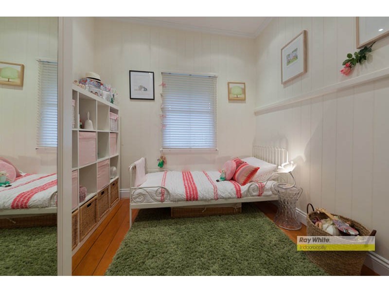 102 Stanley Terrace, Taringa QLD 4068