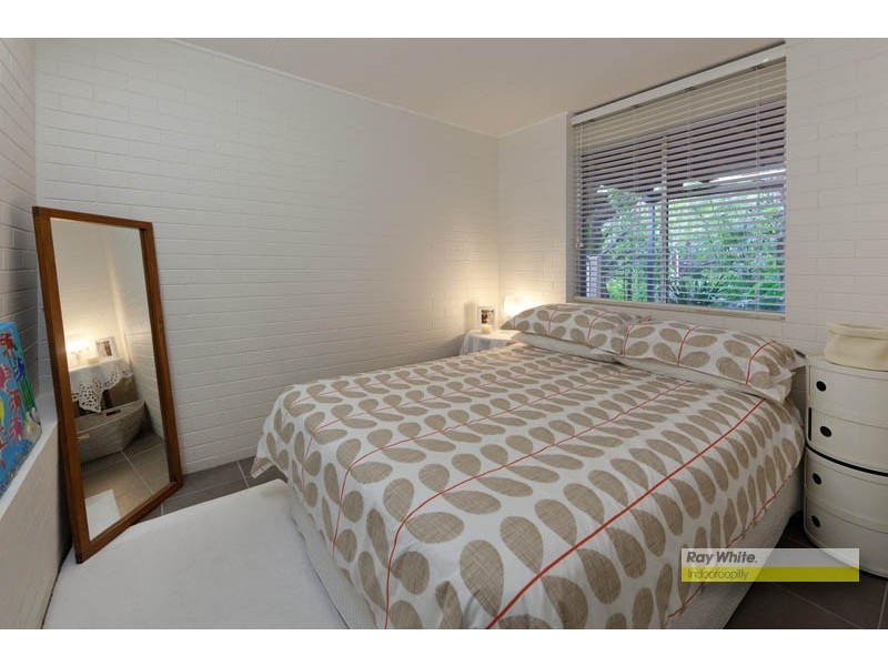 102 Stanley Terrace, Taringa QLD 4068