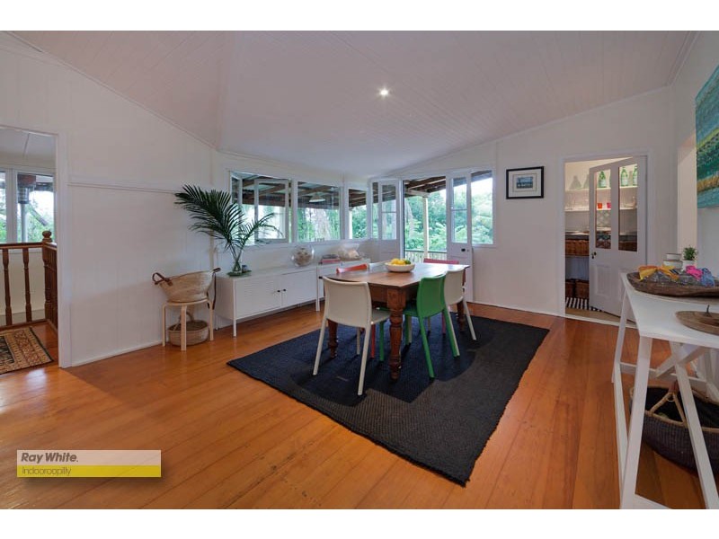 102 Stanley Terrace, Taringa QLD 4068