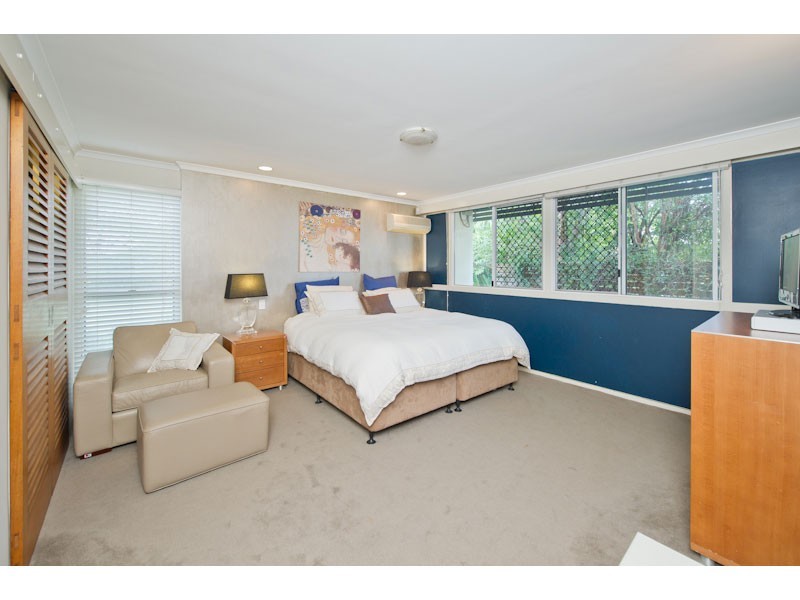 182 Harts Road, Indooroopilly QLD 4068