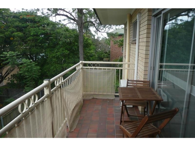 13/138 Clarence Road, Indooroopilly QLD 4068