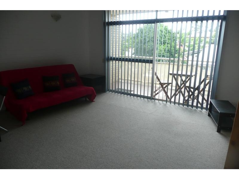 13/138 Clarence Road, Indooroopilly QLD 4068