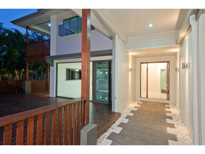 20 Volga Crescent, Indooroopilly QLD 4068