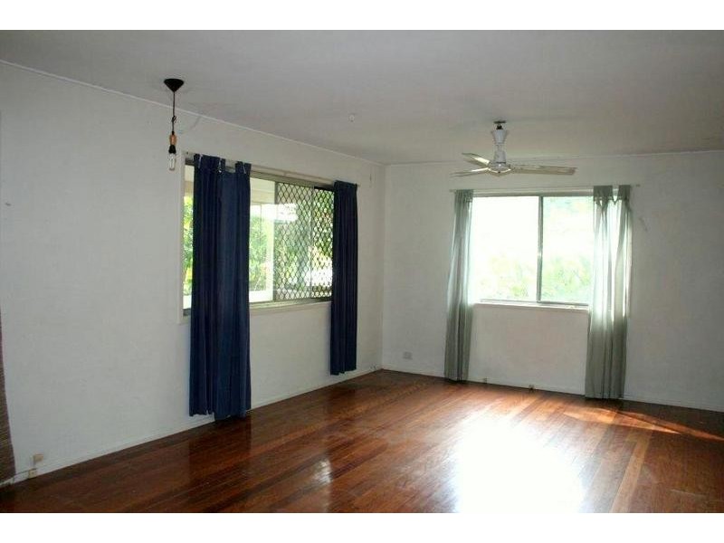 8 Cougar Street, Indooroopilly QLD 4068