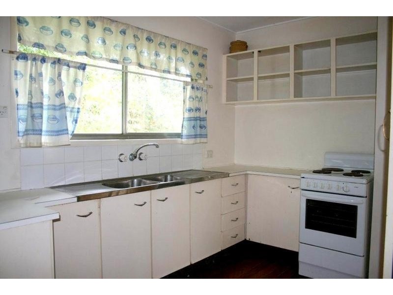 8 Cougar Street, Indooroopilly QLD 4068