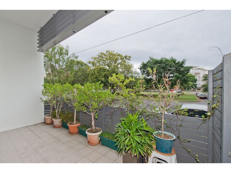 1/12 Belgrave Road, Indooroopilly QLD 4068